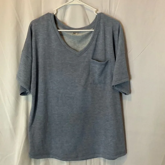 Sew in Love Women’s Short Sleeve V-Neck Denim Blue Size Large w/front pocket - Picture 10 of 12